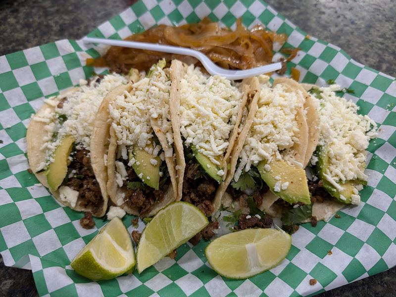 Taqueria Los 4 Vientos food